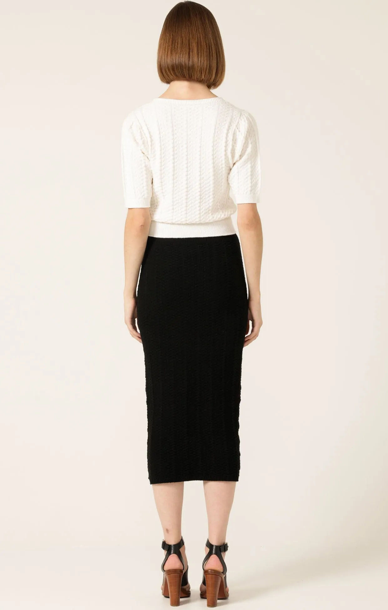 CHEVRON KNIT PENCIL SKIRT IN BLACK