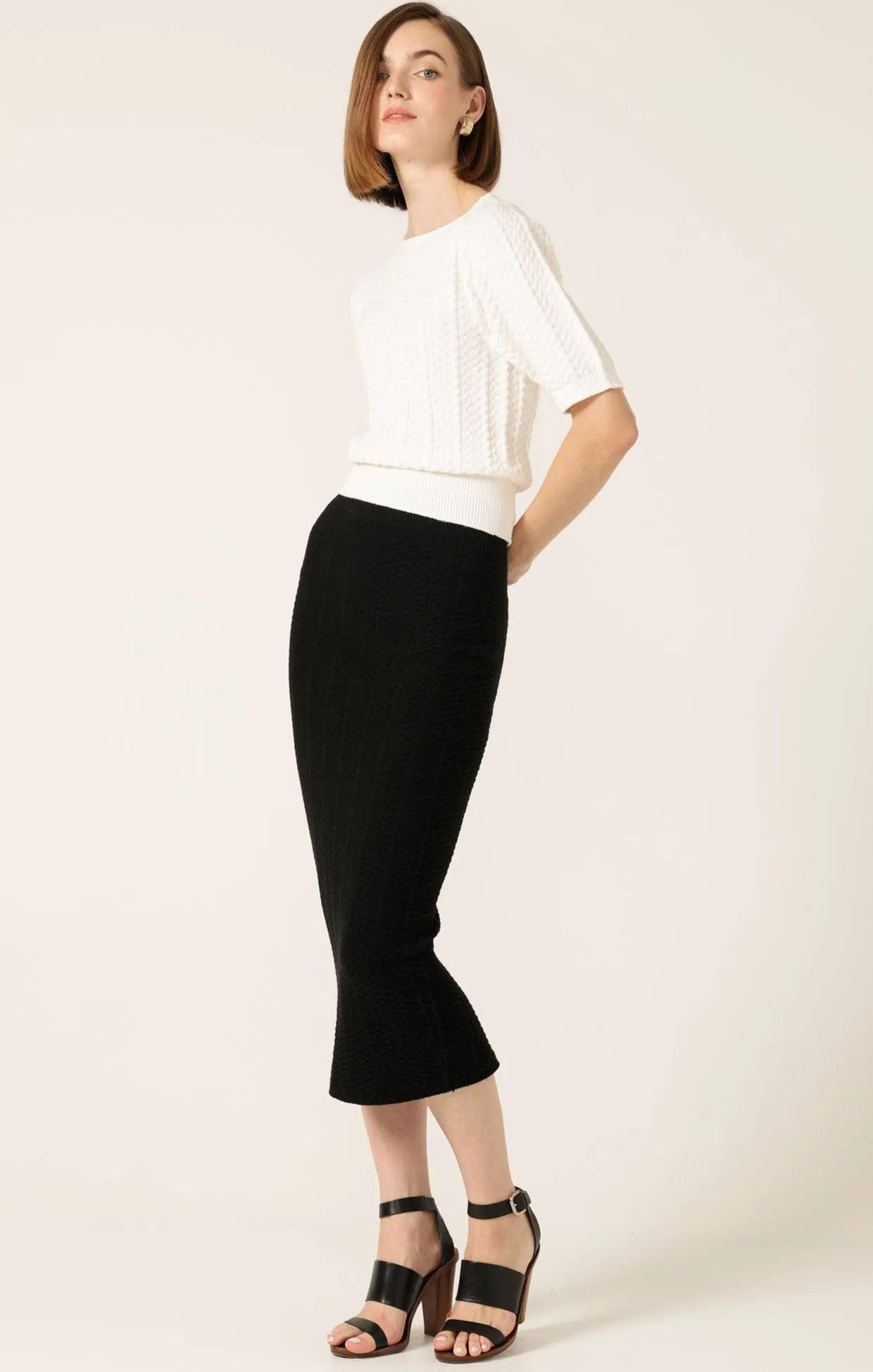 CHEVRON KNIT PENCIL SKIRT IN BLACK