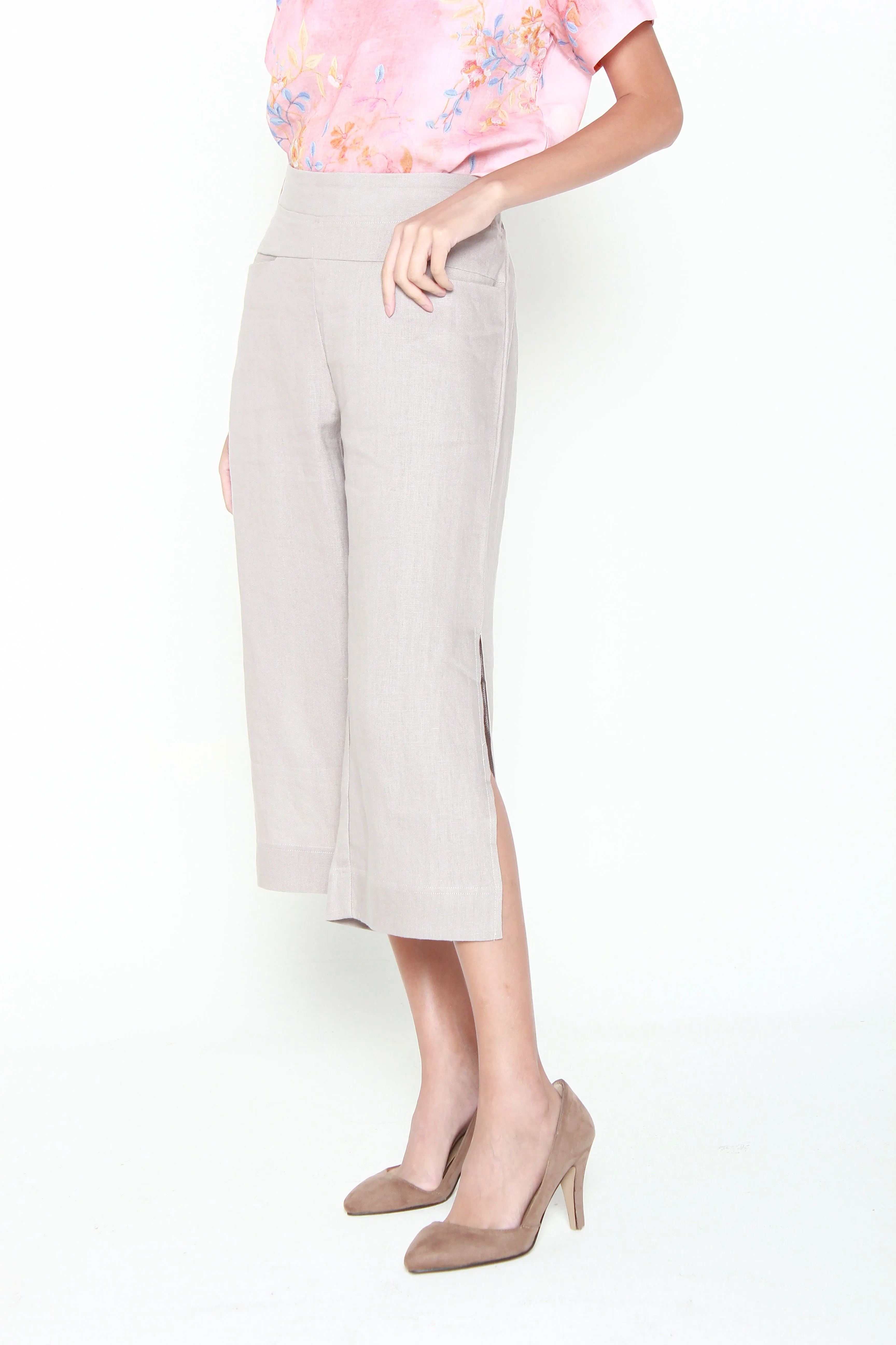 Hann II Culottes Slit Pants