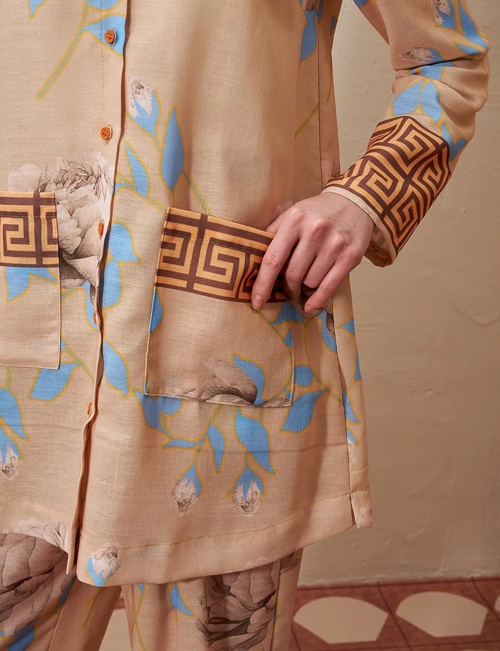 Leaf Printed Double Suit Camel