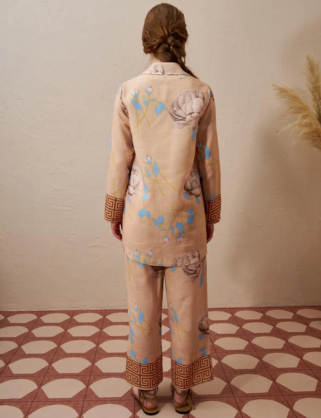 Leaf Printed Double Suit Camel