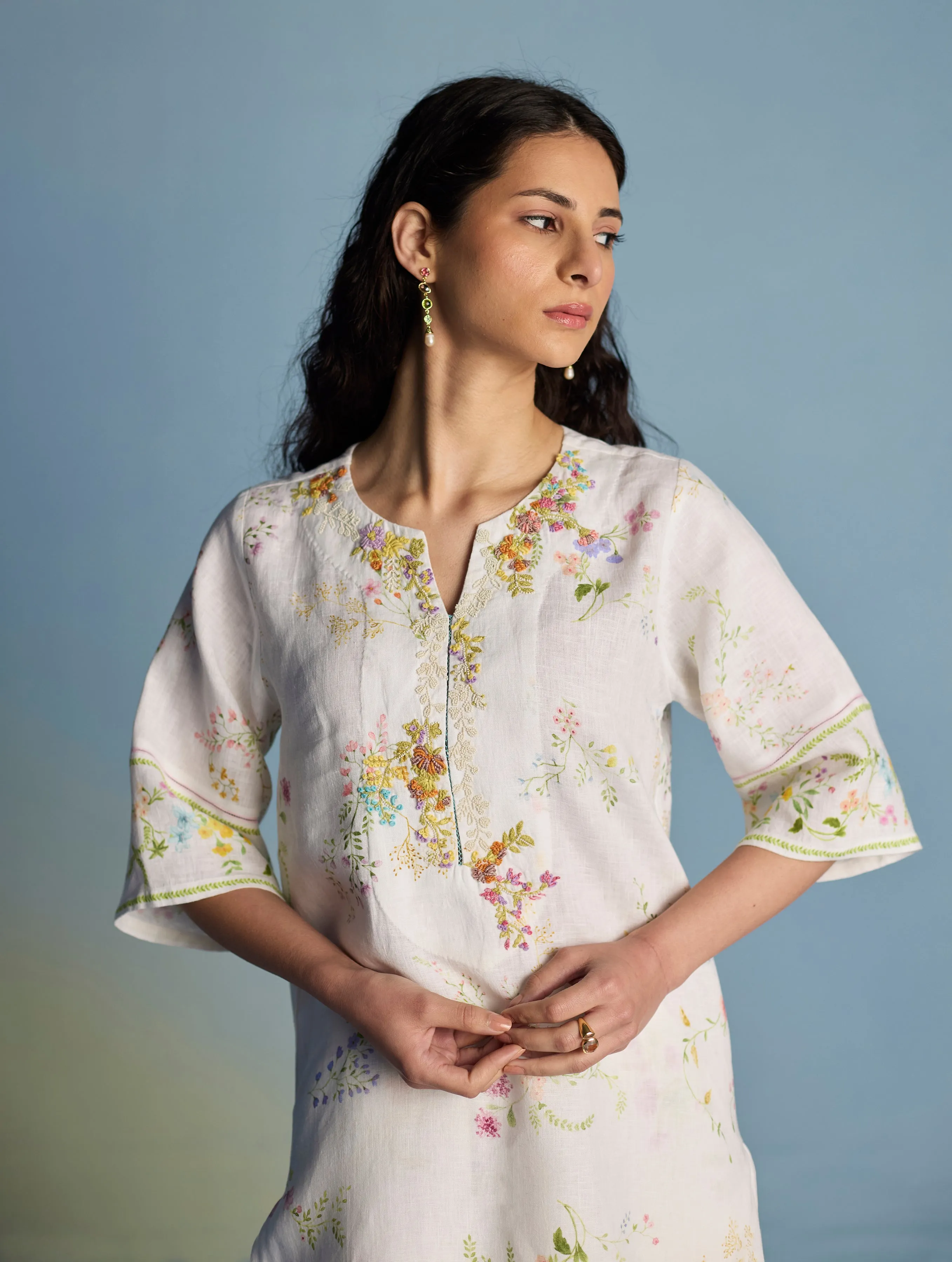 Para Hand-Embroidered Linen Kurta Set  - White