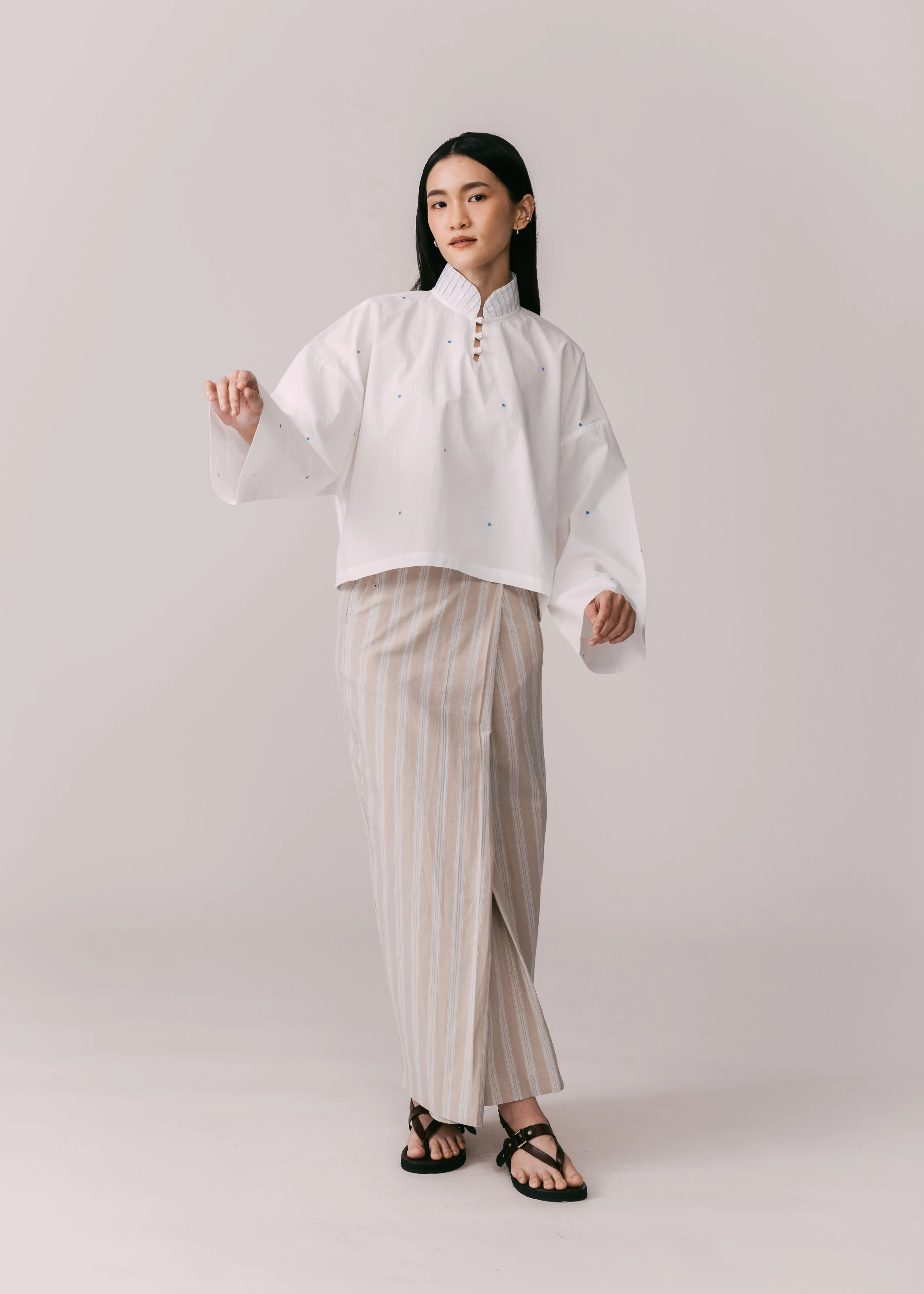 Women: Tunas Cropped Kedah Top (Off White)