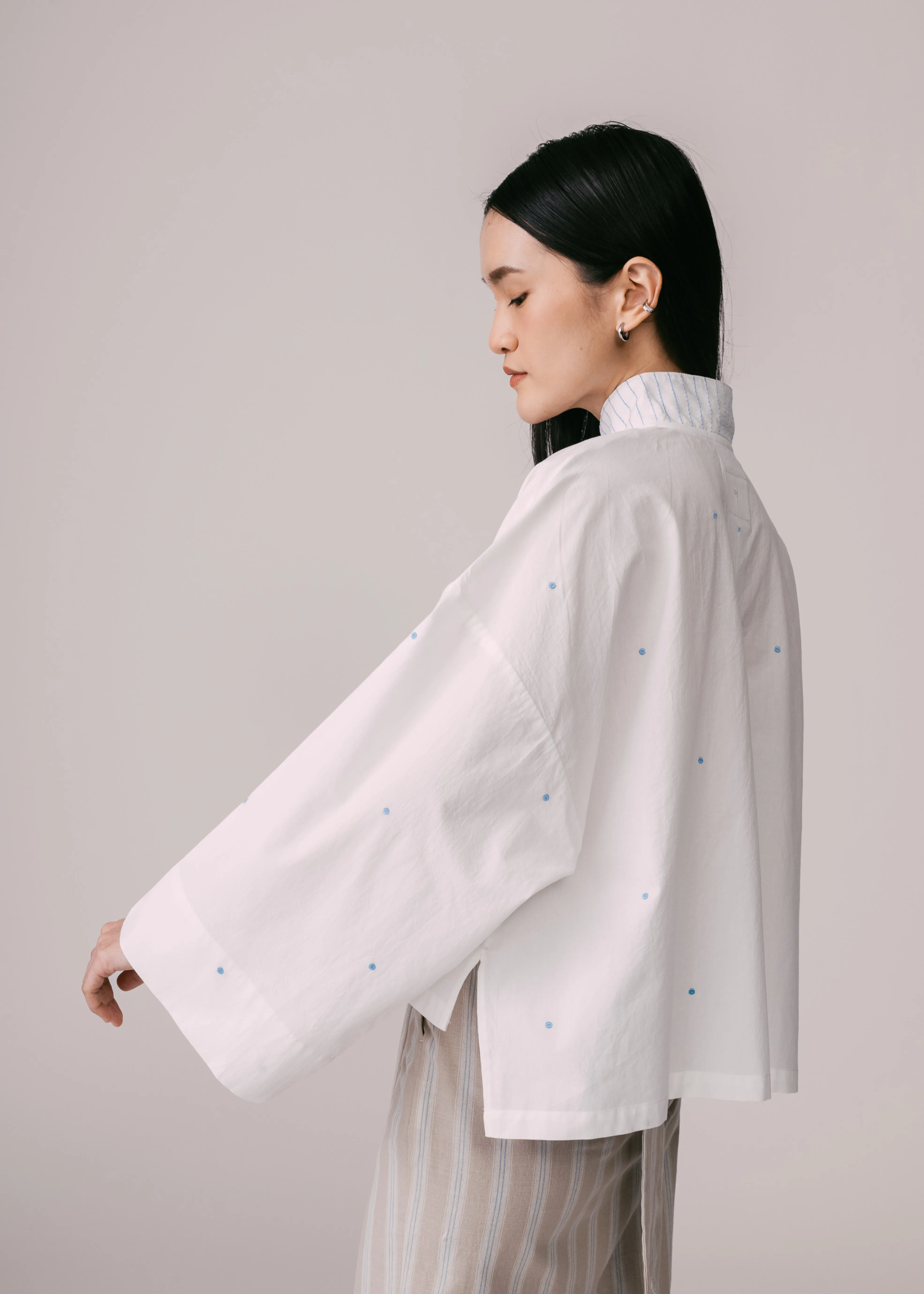 Women: Tunas Cropped Kedah Top (Off White)